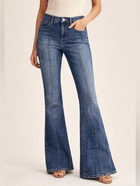 Lucky Brand High-Rise Flare Jeans in Medium Blue Wash